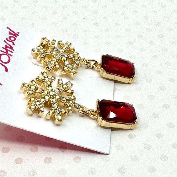 Betsey Johnson ‘Ice Queen’ HoHoHo Necklace & Snowflake/Red Earrings NWT! - Picture 8 of 10